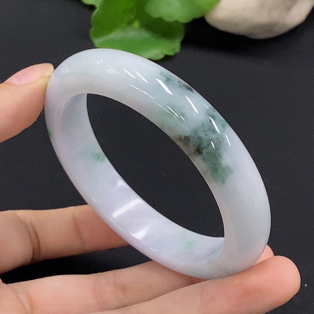 F33833244 Jadeite Regular Round Bangle 55.2 Inner Diameter Total Weight Approx. 57.8g (including other mineral components)