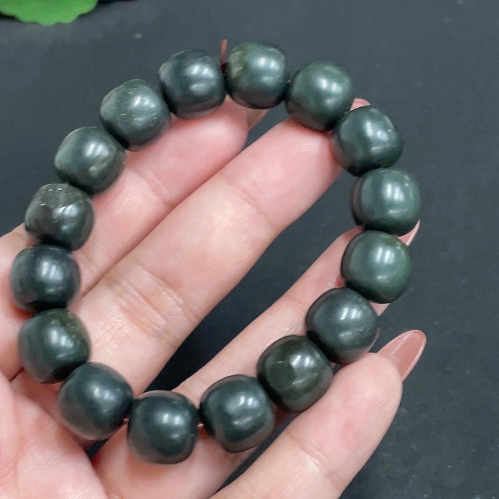 H34011037 Hetian Jade Bracelet Approx 11.7mm Total Weight Approx 47.1g