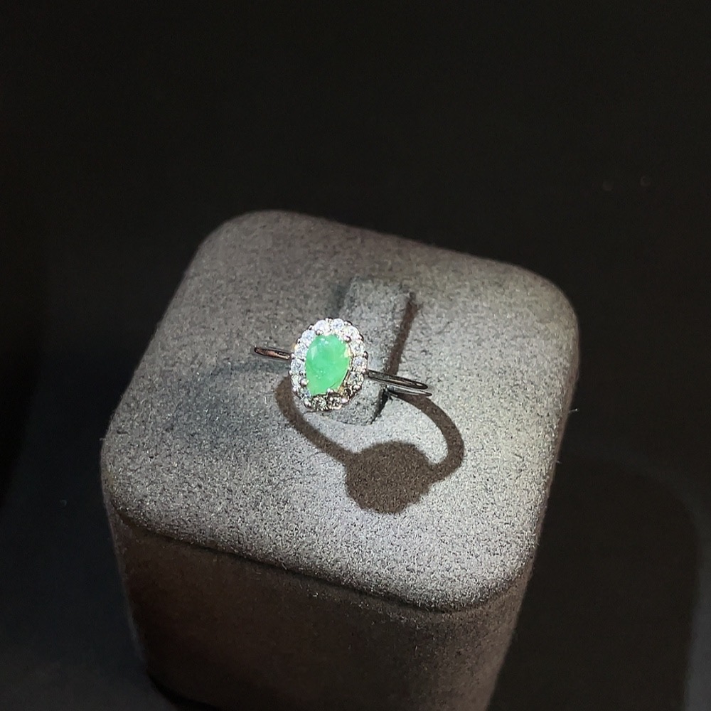 C23578418 Emerald Set Ring Non-Gold Setting Adjustable Total Weight Approx. 1.52g Clarity Enhanced