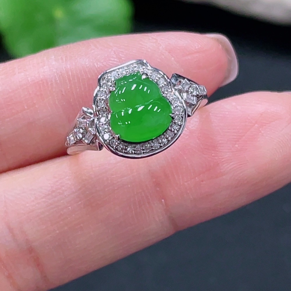F23568292 Jadeite Gourd Inlaid Ring 18K Gold Size 16 Total Weight Approx. 3.66g