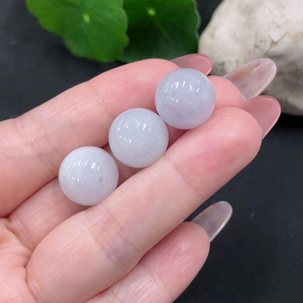 F34032871 Jadeite Beads Sell as a Lot