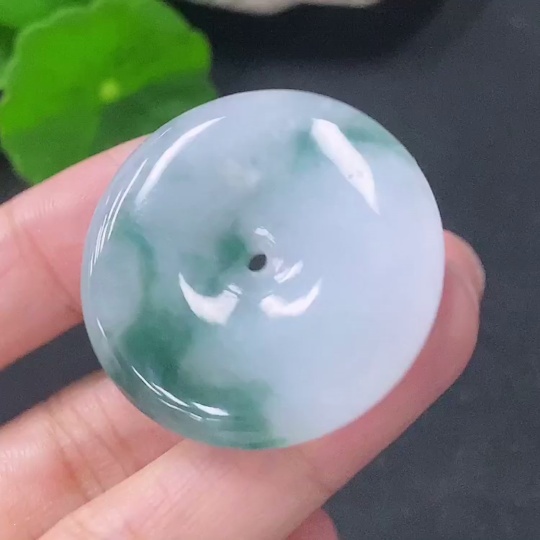 F29351210 Jadeite Pendant Safety Buckle Total Weight Approx. 14g