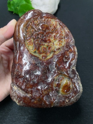 F46552091 翡翠摆件 货品总重约942.1g 颜色成因未定