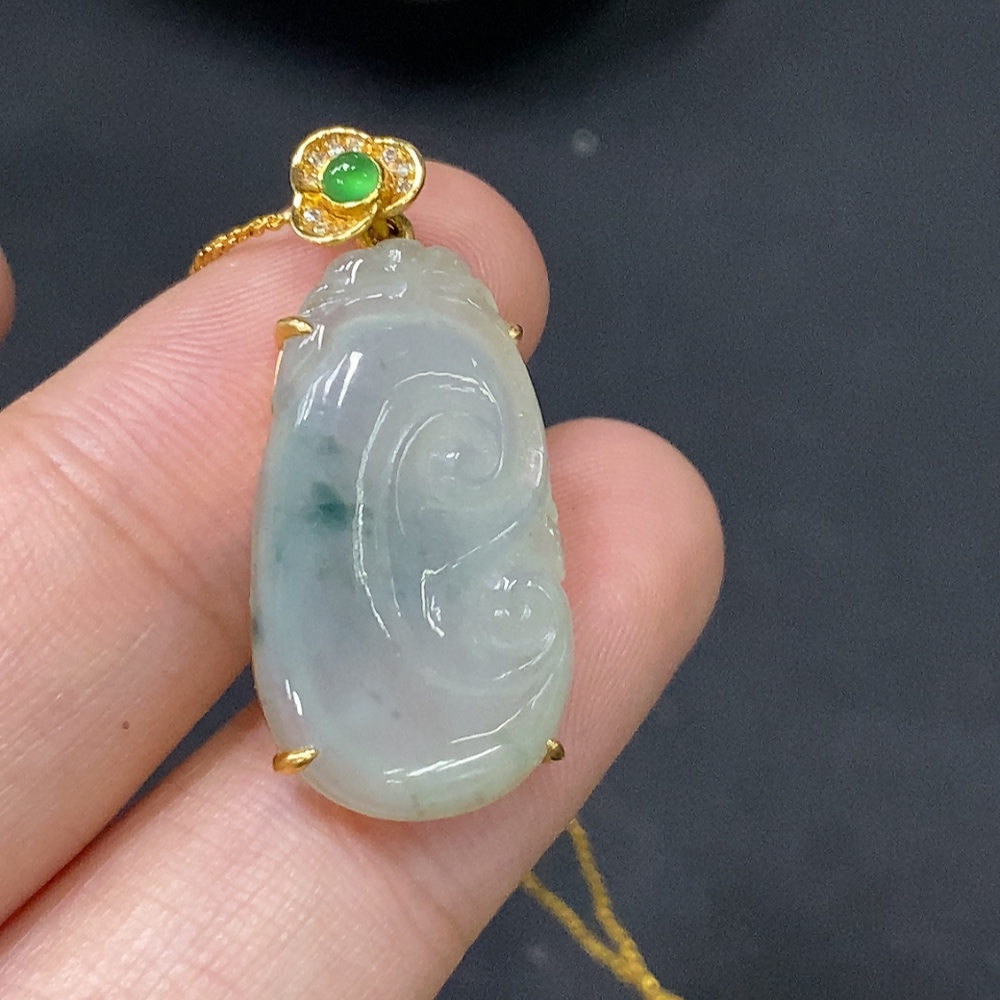 F29357739 Jadeite Pendant Main Body 18k Rest Non-Gold Total Weight with Chain Approx. 4.33g