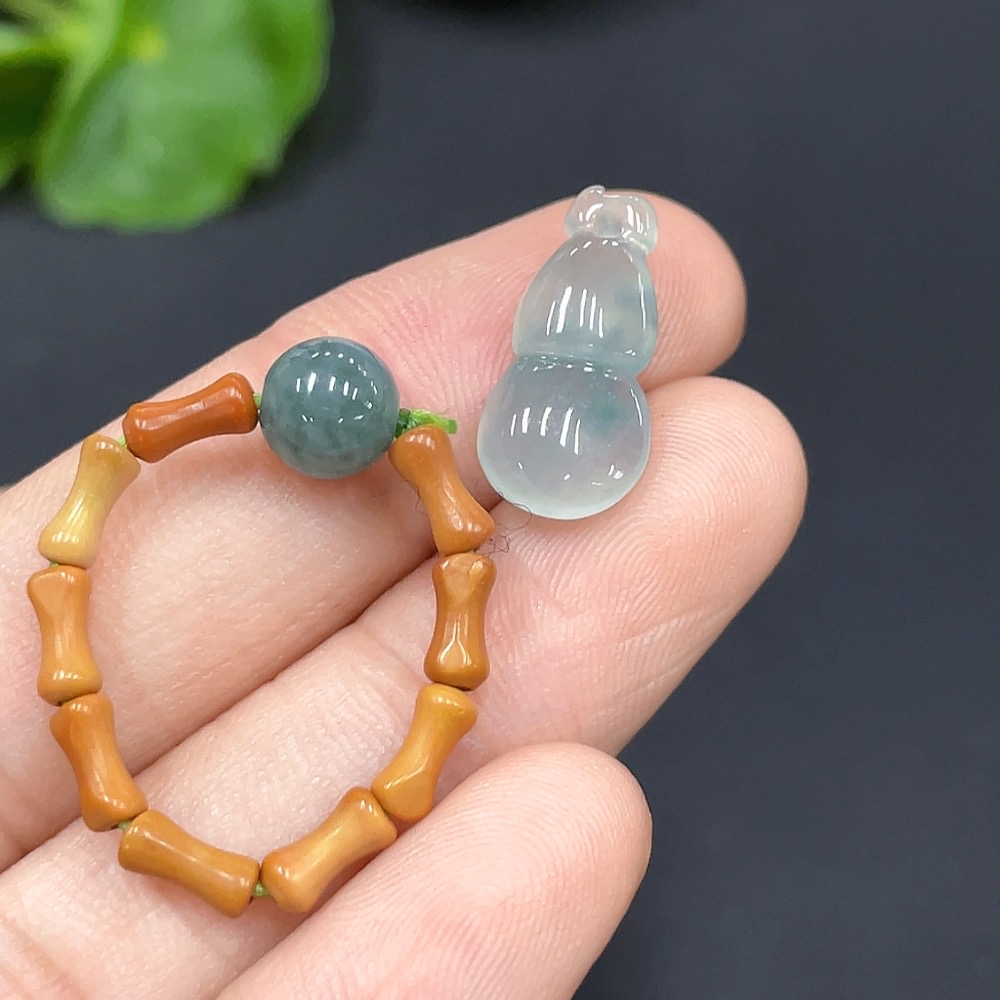 F24754267 Jadeite Bead Ring/Gourd Pendant Sell as a Lot