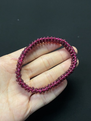 C46535709 石榴石手串 货品总重约12.75g 卡2.1mm左右