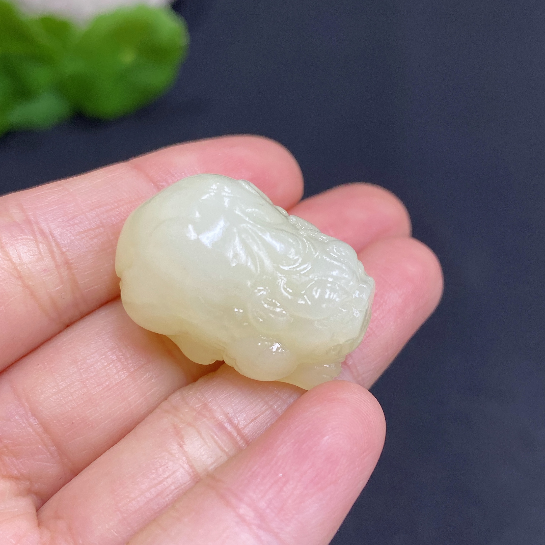 H30466488 Hetian Jade Pendant Pixiu Total Weight About 13.5g