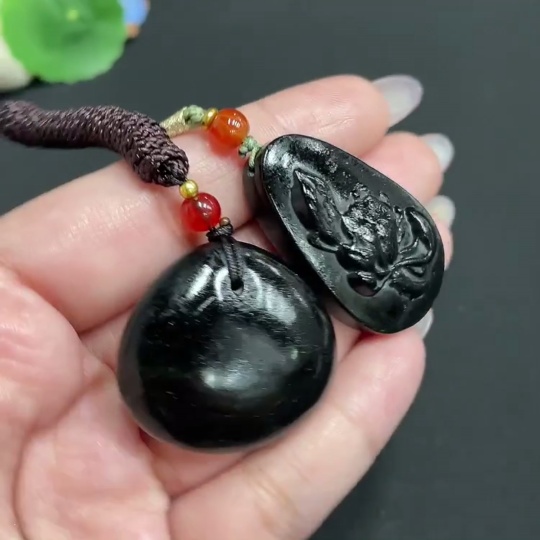 H33901907 Hetian Jade Pendant