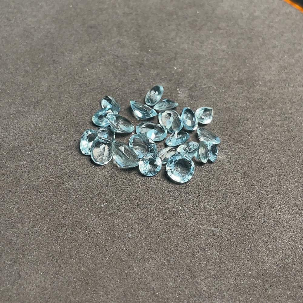 C32782915 Aquamarine Rough Stone Total Weight Approx.11.975ct Sell as a Lot