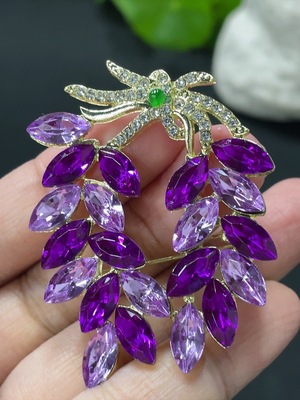 F31669651 Jadeite cabochon inlay piece, non-gold setting, total weight approx. 10.43g