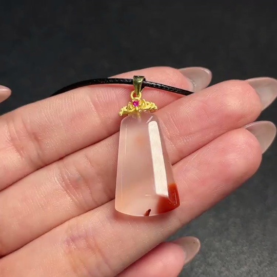 C34008005 South Red Agate Pendant Non-Gold Total Weight Approx. 4.29g Including Cord