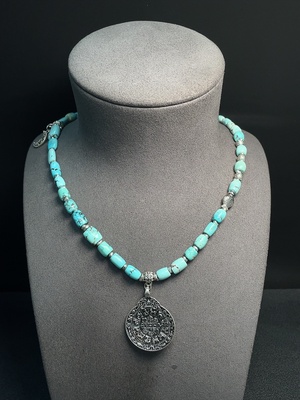 C33924209 Turquoise Beaded Necklace Origin of Color Undetermined Containing Other Mineral Components Approx. 47.72g Total Weight Size 4.8-8.3mm Non-Gold (with Mineral Inclusions)