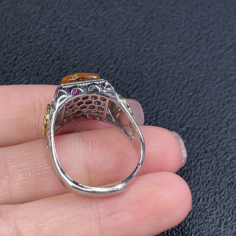 C27157788 Amber Beeswax Ring Adjustable Non-Gold Setting Total Weight Approx. 4.71g