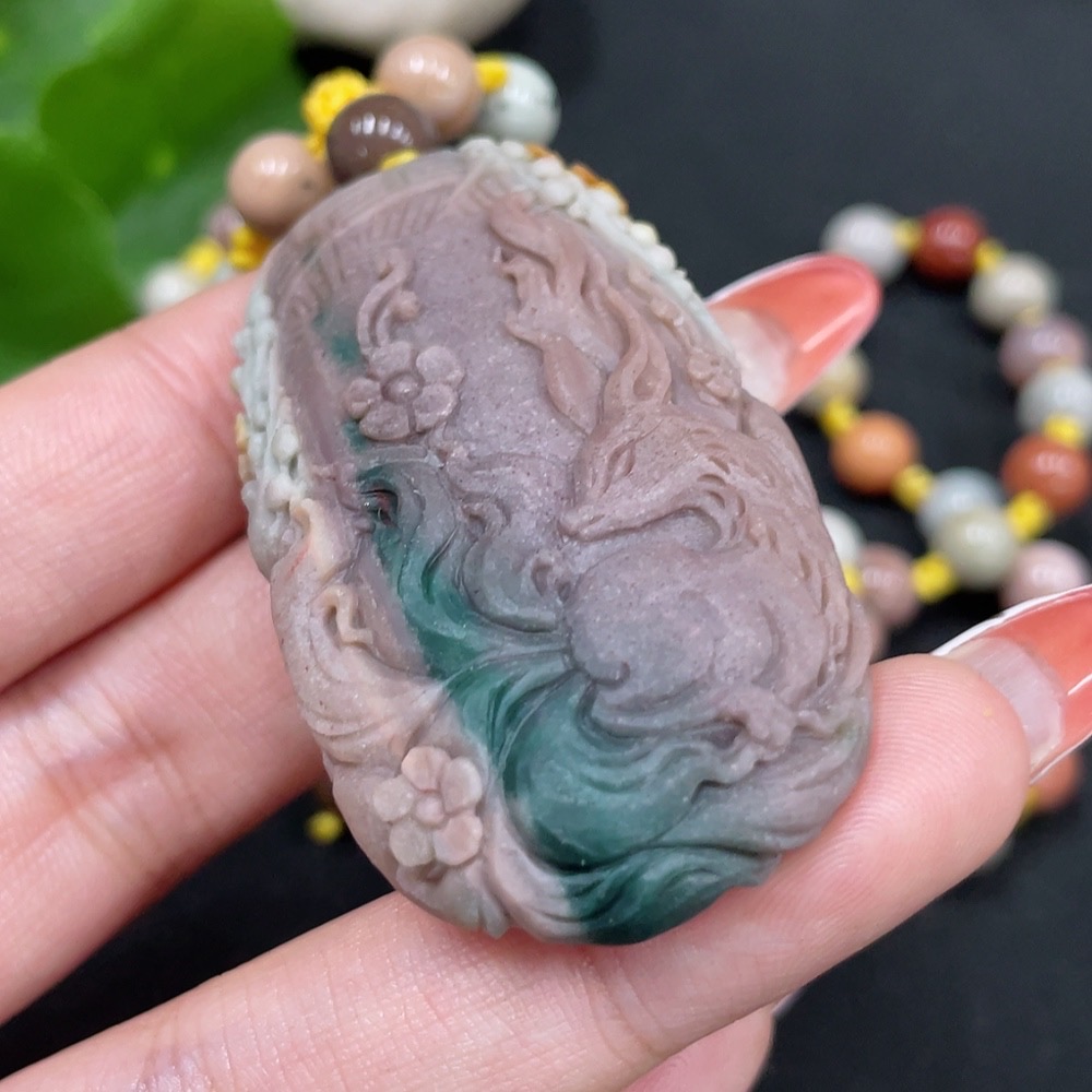 H35084884 Alashan Agate Pendant - Nine-Tailed Fox, contains other mineral components, total product weight (including chain) approx. 65.4g