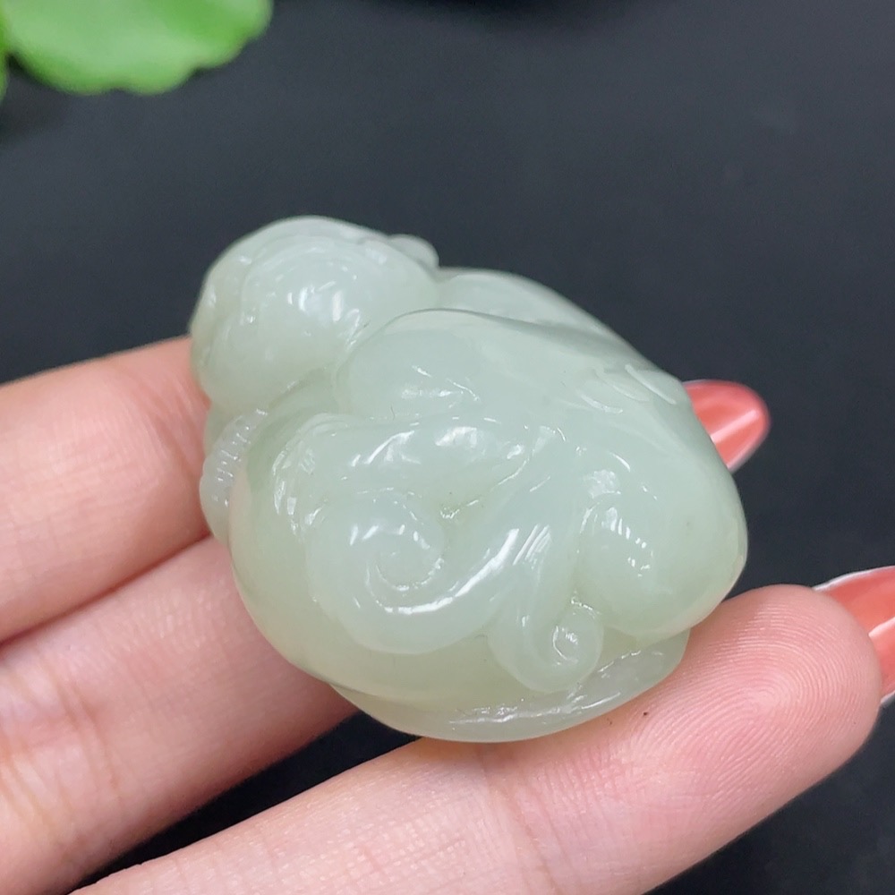 H34017326 Hetian Jade Pendant, Auspicious Beast, Total Weight: Approx. 43.9g