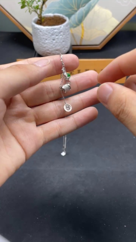 F31652882 Jadeite Cabochon Inlaid Necklace Non-Gold Inlaid Total Weight Approx. 3.53g