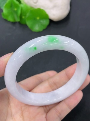 F43168518 翡翠正圈手镯 圈口58mm 货品总约重60.75g