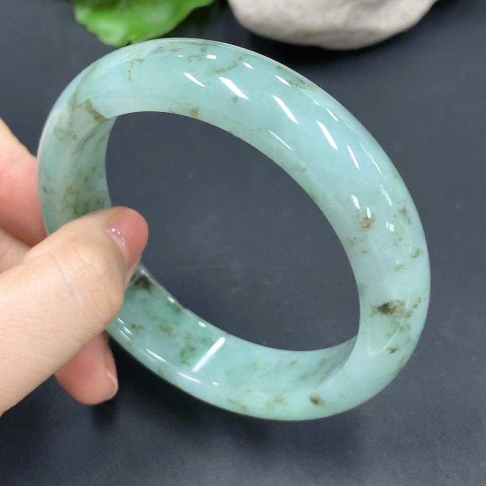 F20201599 Jadeite Round Bangle Size 58.3 Containing Other Mineral Components Total Weight 74.321g