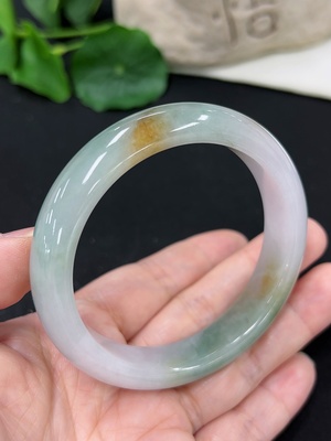 F46547690 翡翠正圈手镯  56.1圈口  货品总重约56.5克