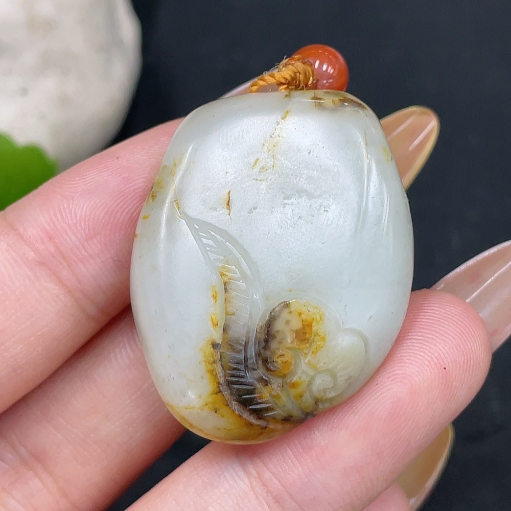 H31663604 Hetian Jade Pendant - Abundance Every Year, Undetermined Skin Color Origin, Total Weight (including rope) Approx. 19.9g