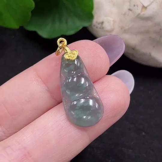 F34965485 Jadeite Blessing Bean Pendant Total Weight Approx. 1.5g (Non-gold Inlaid)