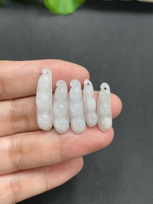 F04309175 Jadeite Lucky Bean Pendants Wholesale Set