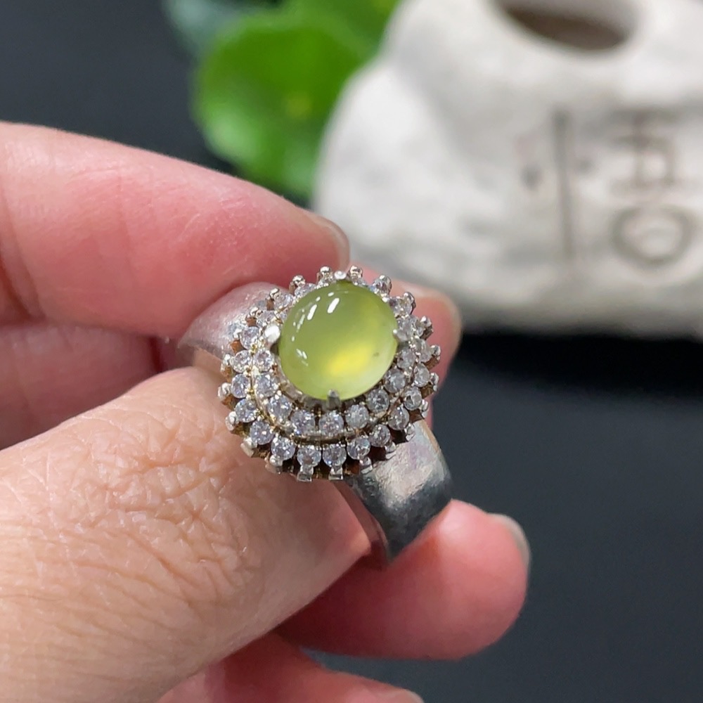 F30518611 Jadeite cabochon non-gold setting total weight about 11.49g
