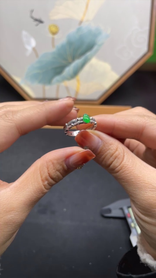 F26970483 Jadeite Inlaid Ring 18k Size 14 Total Weight Approx. 3g