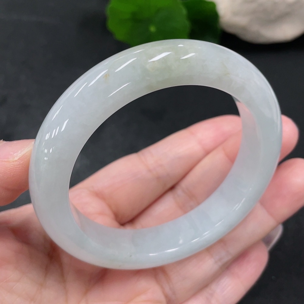F35129130 Jadeite Round Bangle Size 53 Total Weight Approx. 58.87g