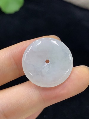 F30479624 Jadeite Peace Knot Pendant Total Weight Approximately 3.86g