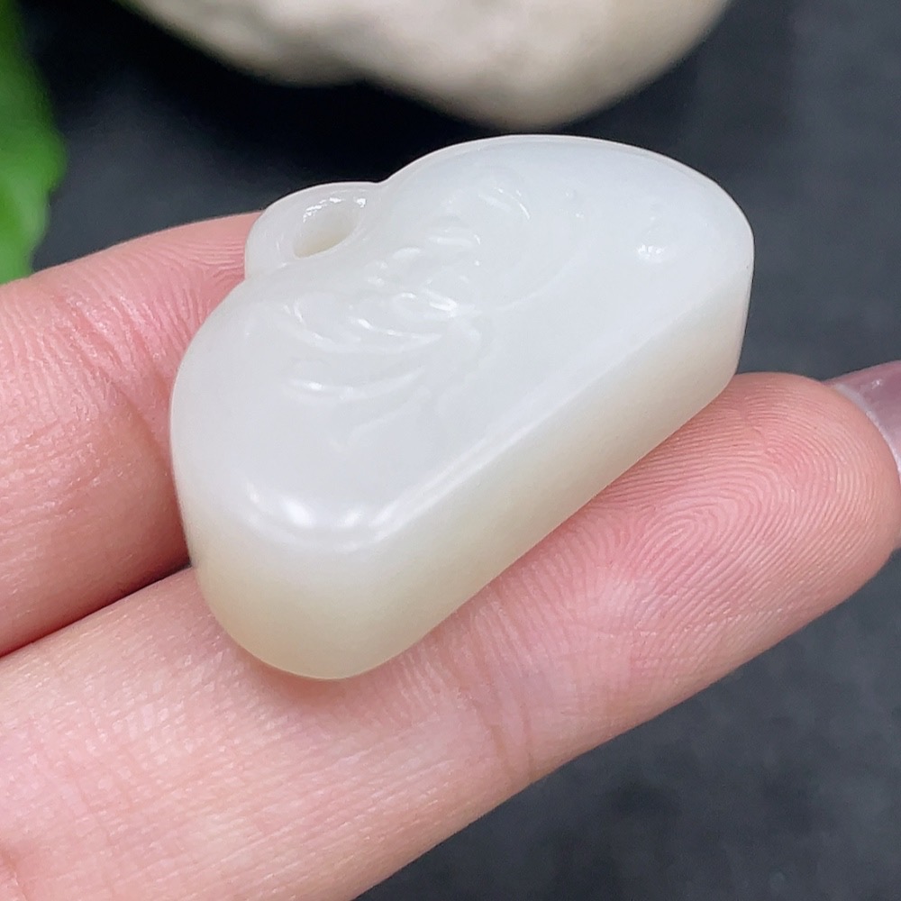 H34959694 Hetian Jade Pendant - Prosperity in Full Bloom