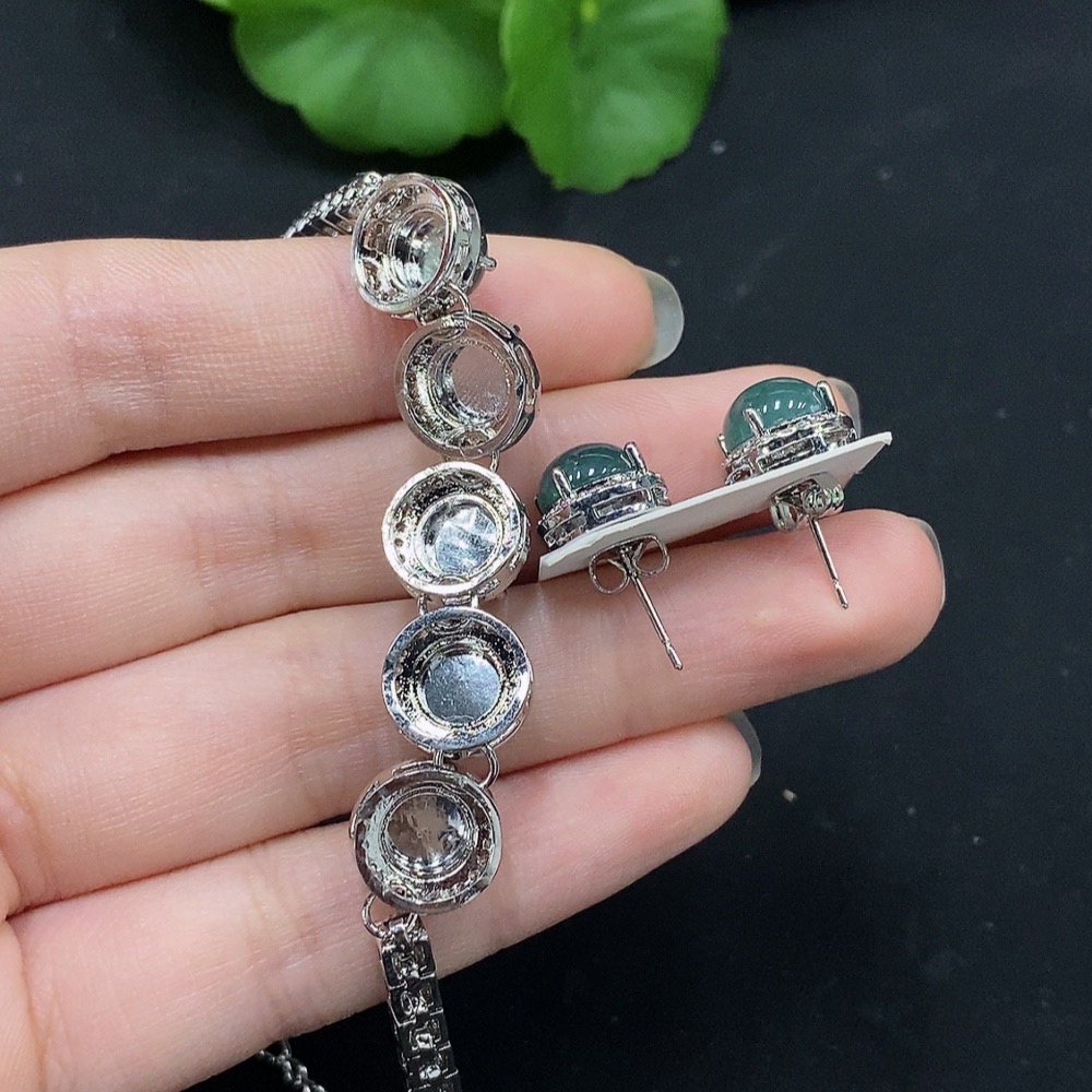 F28280306 Jadeite Cabochon Inlay Bracelet / Earrings Non-Gold Setting