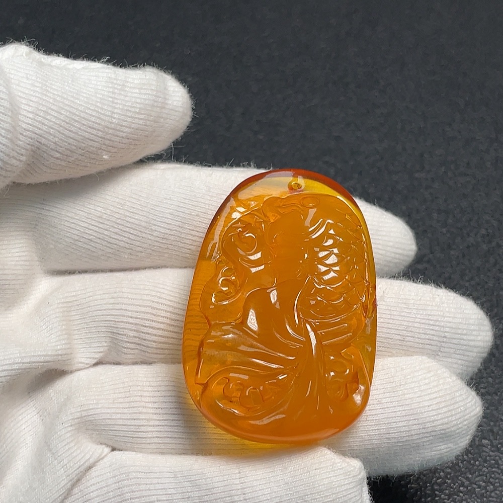 C30446294 Amber Beeswax Pendant, Total Weight Approx. 11.04g, Colorless Film Coated