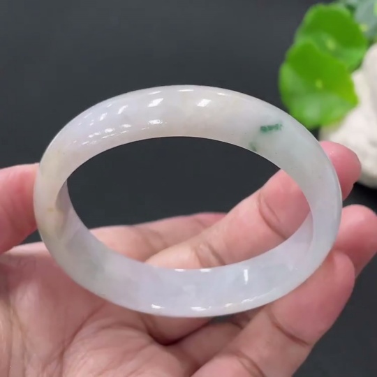 F35108816 Jadeite Concubine Bracelet Size 51.8/45.2mm Total Weight Approx. 33.74g