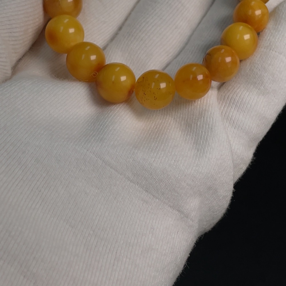 C31619893 Amber Beeswax Bracelet Approx. 10.2mm Total Weight About 10.99g