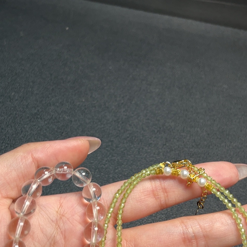 C34952489 Crystal Bracelet + Peridot Necklace Non-Gold, Stones May Be Non-Natural, Total Weight Approx. 21.44g, Sell as a Lot