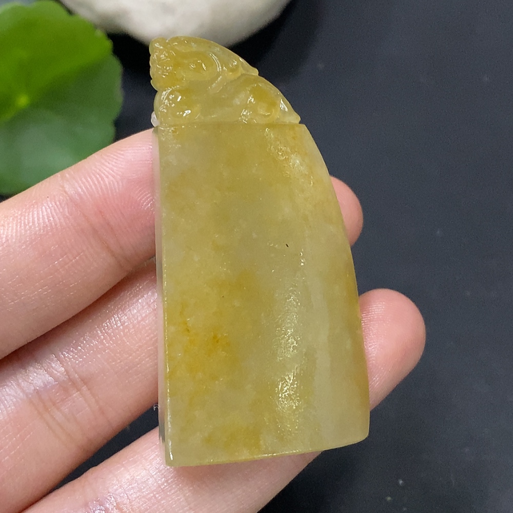 F28248905 Jadeite Pendant Total Weight Approx. 21.2g Unpolished Color Origin Undetermined