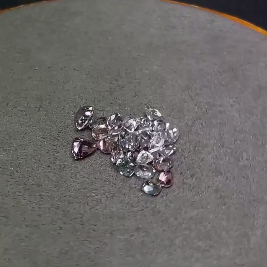 C31617860 Spinel Loose Stones Total Weight Approx. 9.78ct Sell as a Lot 20+