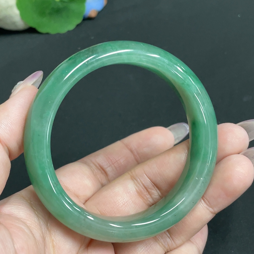 H34955372 African Emerald (Dulong Jade) Regular Bracelet