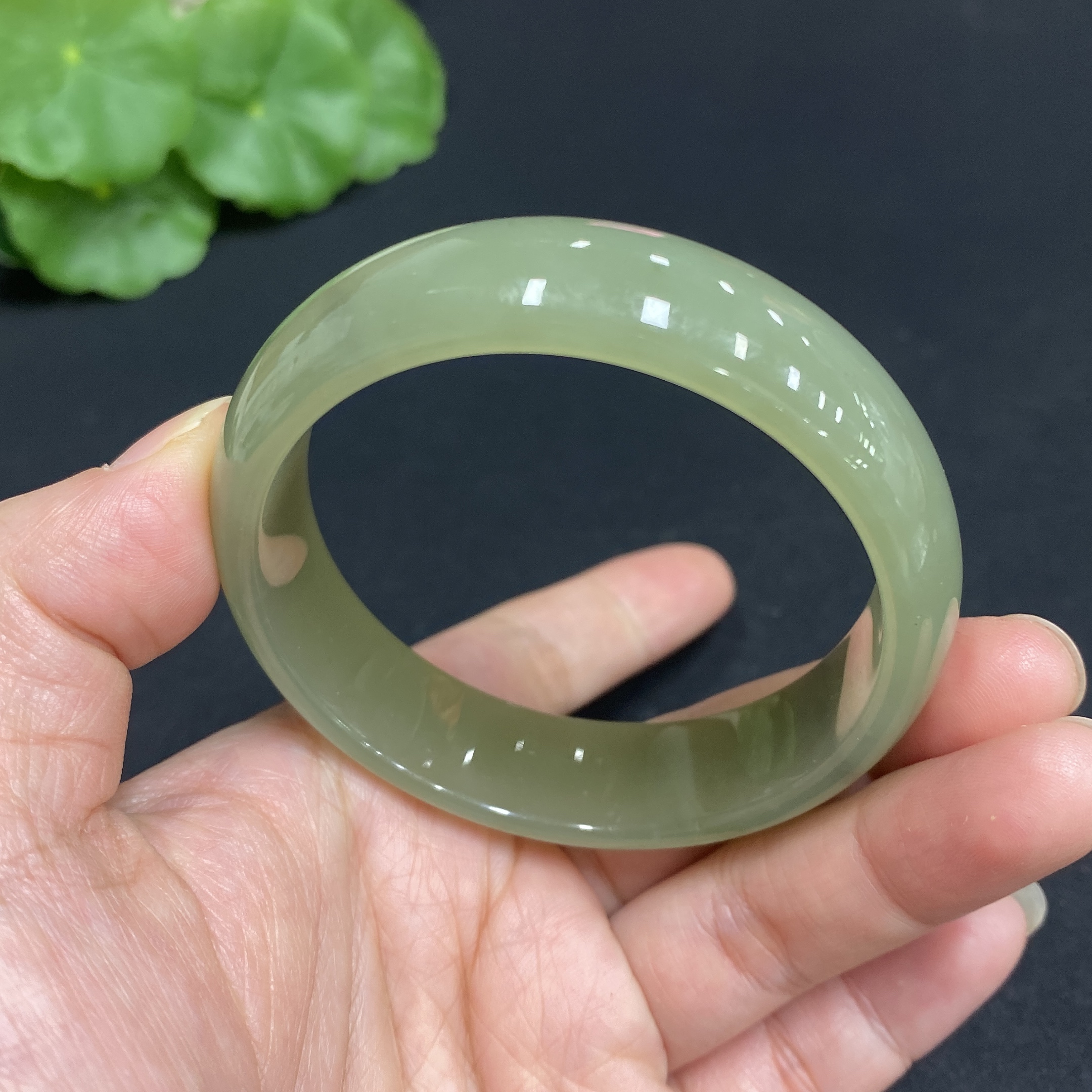 H34036704 Hetian Jade Round Bracelet Size 52.4 Total Weight Approx. 41.8g