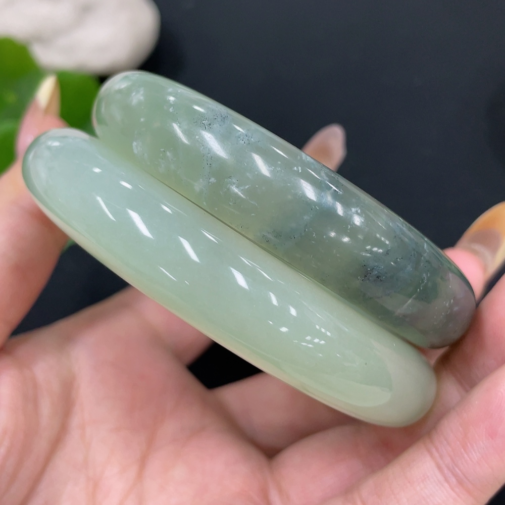 H30490679 Xiuyan Jade (Serpentine Jade) Regular Bracelet