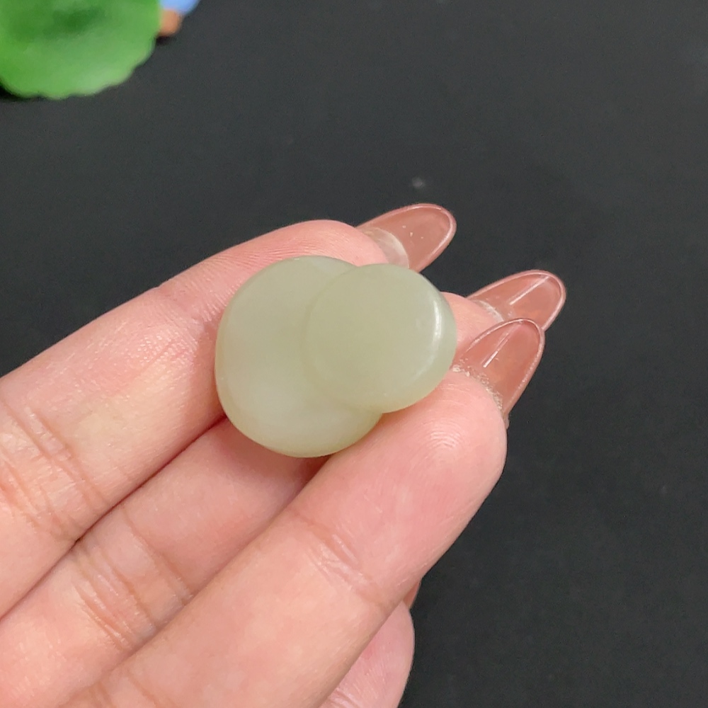 H35099945 Hetian Jade Pendant, Buddha, Total Weight Approx. 8.7g