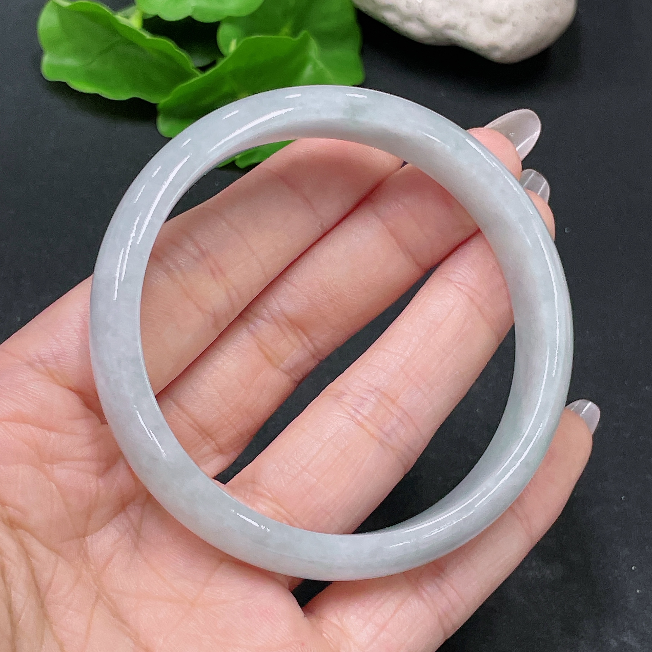F35104714 Jadeite Round Bangle Size 58.2 Total Weight Approx. 42.6g