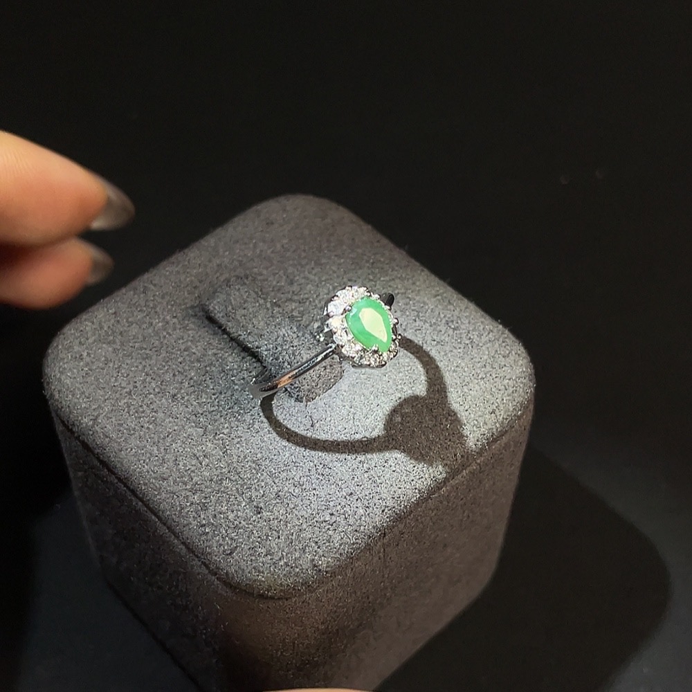C23578418 Emerald Set Ring Non-Gold Setting Adjustable Total Weight Approx. 1.52g Clarity Enhanced