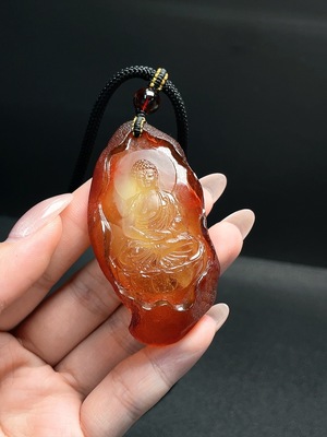 C34041804 Amber Beeswax Pendant, Total Weight Approx. 25.16g, Including Rope