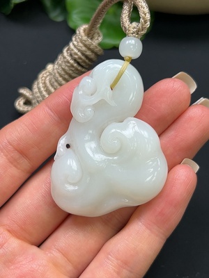 H46529285 和田玉如意挂件 总重约35.65g 含绳