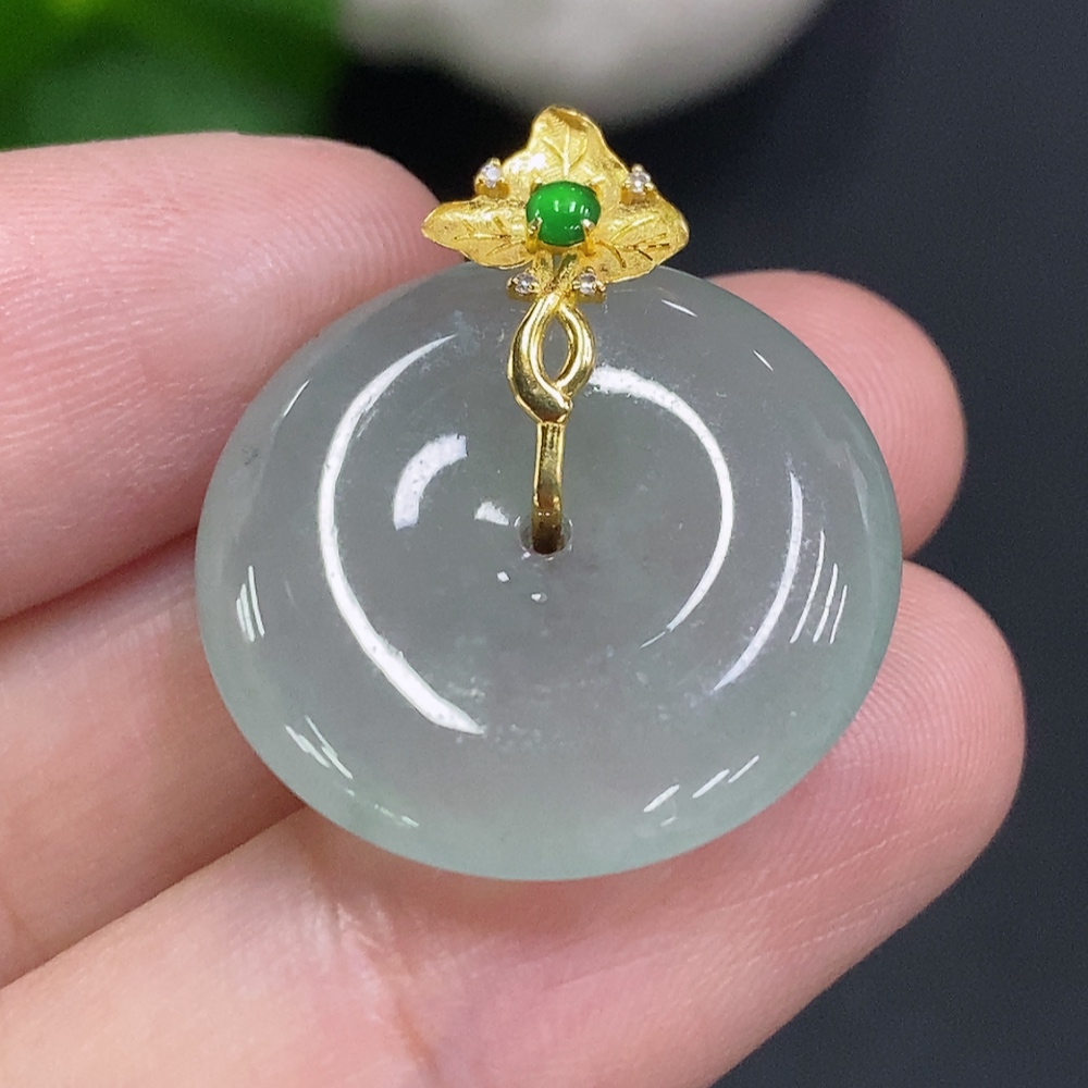 F34050339 Jadeite Safety Buckle with 18K Gold Fastener, Total Weight Approx. 5.5g (Non-Diamond)