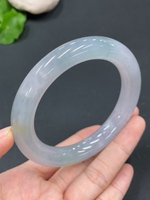 F23602497 Jadeite Round Bangle Size 56.7 Total Weight 69.273g