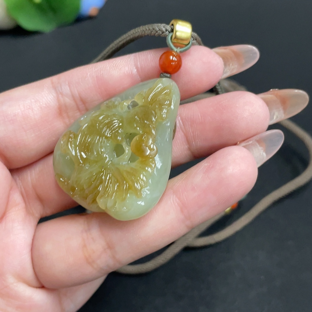 H32781087 Hetian Jade Pendant Rooster