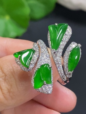 F30452380 Jadeite Inlaid Ring 18K Gold Size 13 Total Weight Approx. 9.6g (With Diamond Accents)